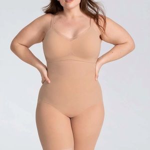 HoneyLove SuperPower Short in Sand